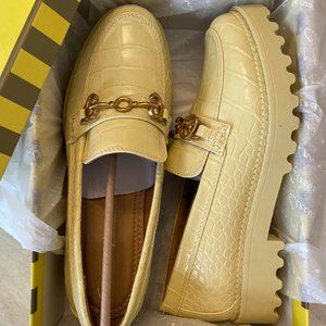 Deana Loafer Yellow Women's shoe